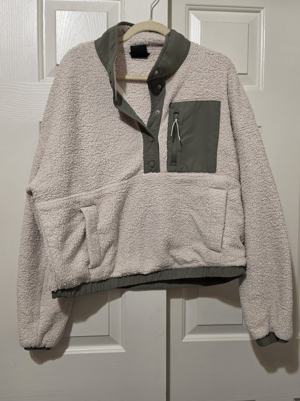 Vuori Women’s Cozy Sherpa Fleece Jacket in Cream Size XL VW549